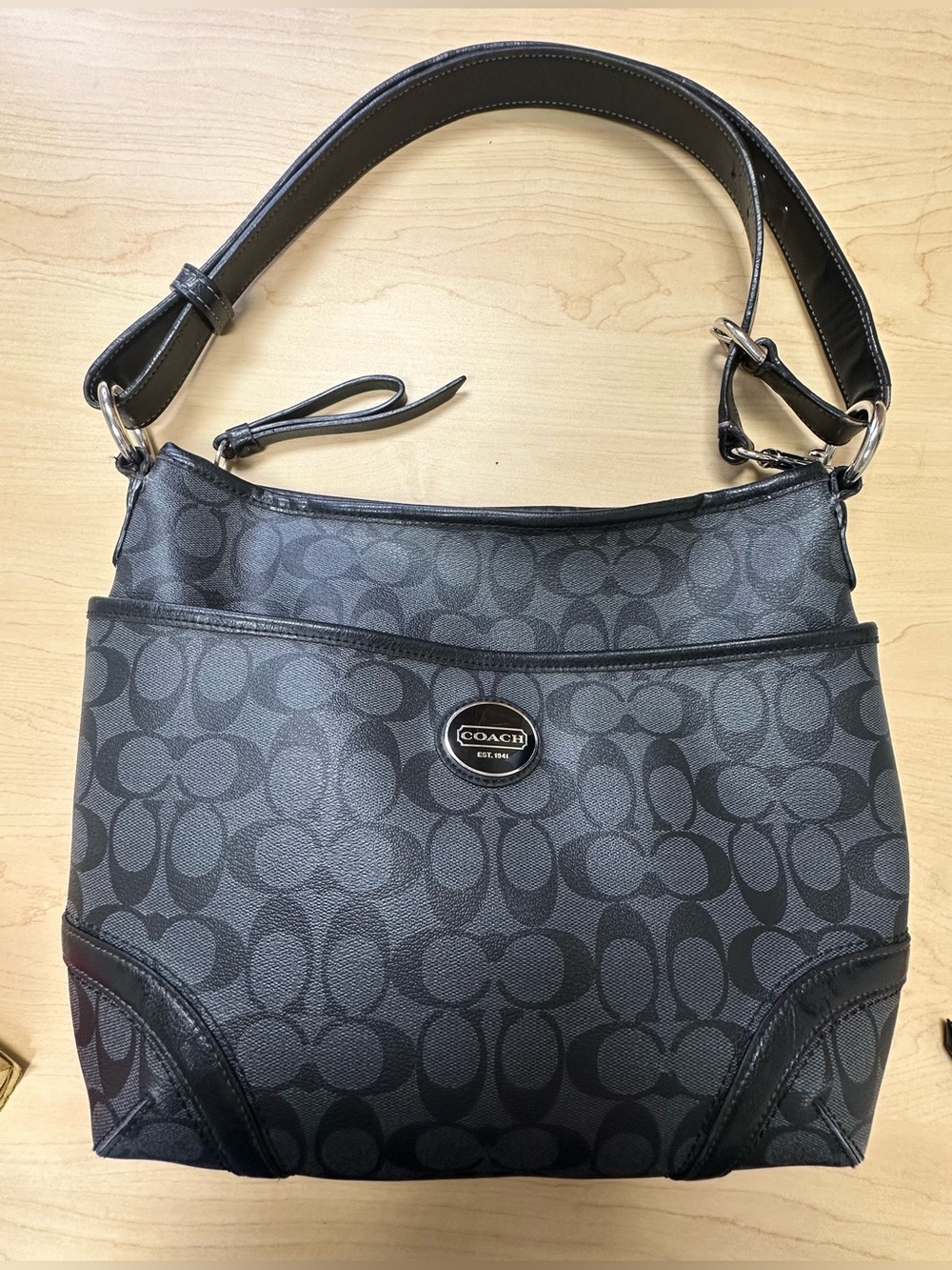 Coach Signature Black/Grey Hobo Bag